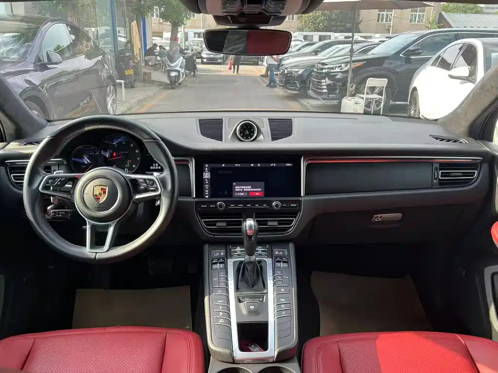 Porsche Macan 2021 — фото 17