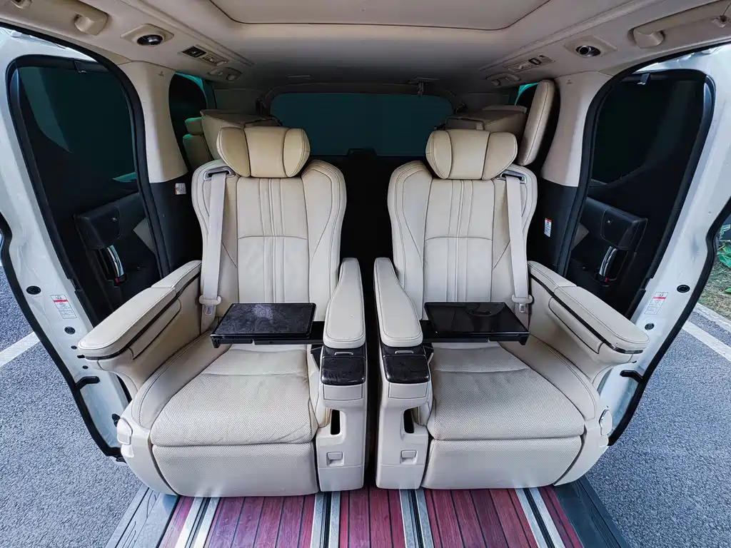 Toyota Alphard 2019 — фото 11