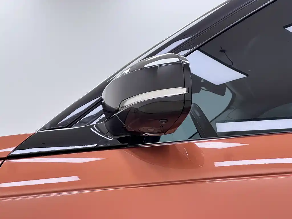Land Rover Discovery 2018 — фото 37