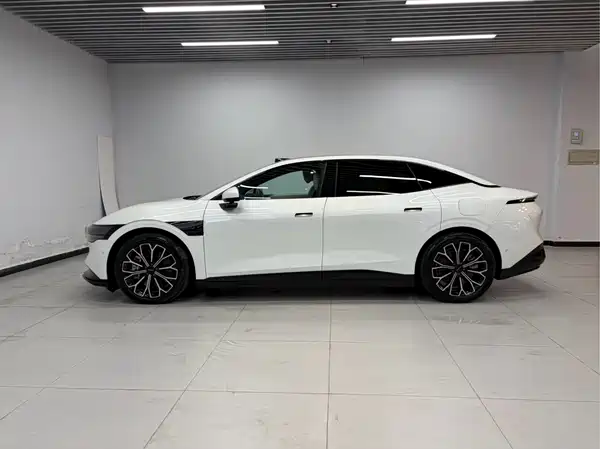 Zeekr 007 2025