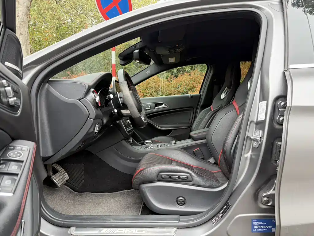 Mercedes-Benz GLA AMG 2018 — фото 9