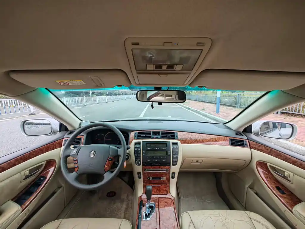 Toyota Crown 2006 — фото 10