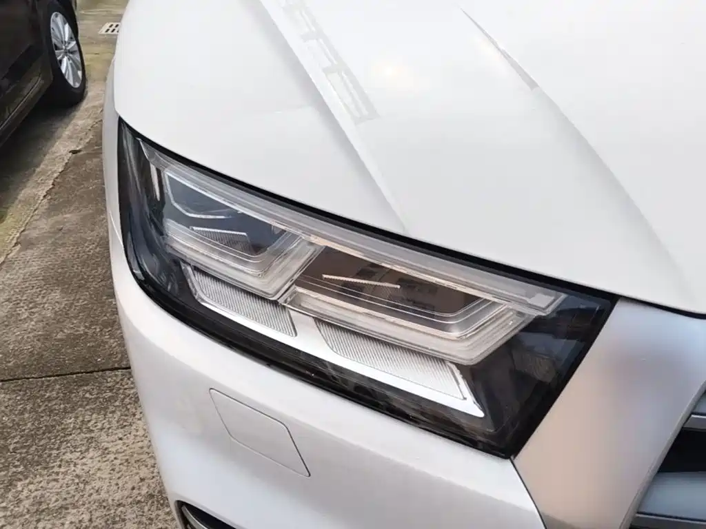 Audi Q5L 2021 — фото 13