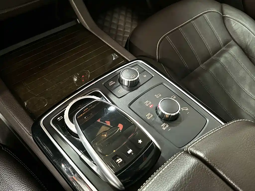 Mercedes-Benz GLS 2018 — фото 10