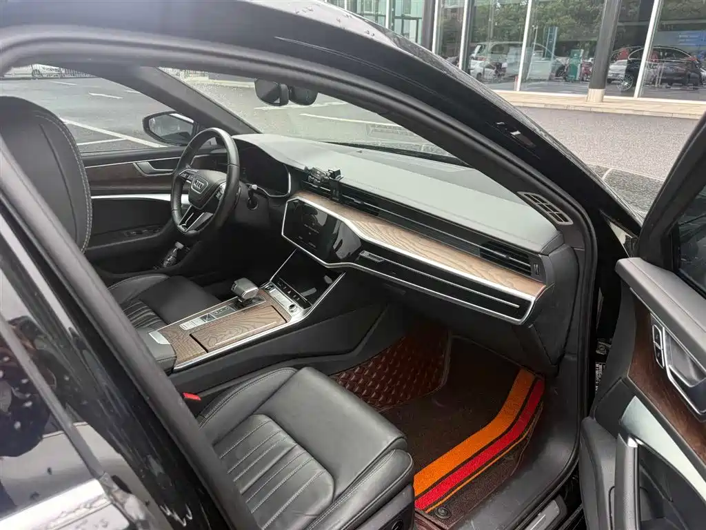 Audi A6L 2023 — фото 4