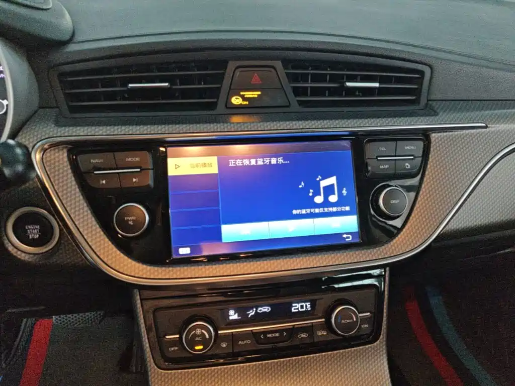 Geely Emgrand GS 2018 — фото 13