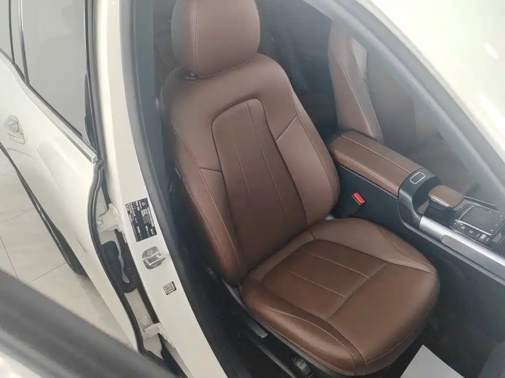 Mercedes-Benz GLB 2023
