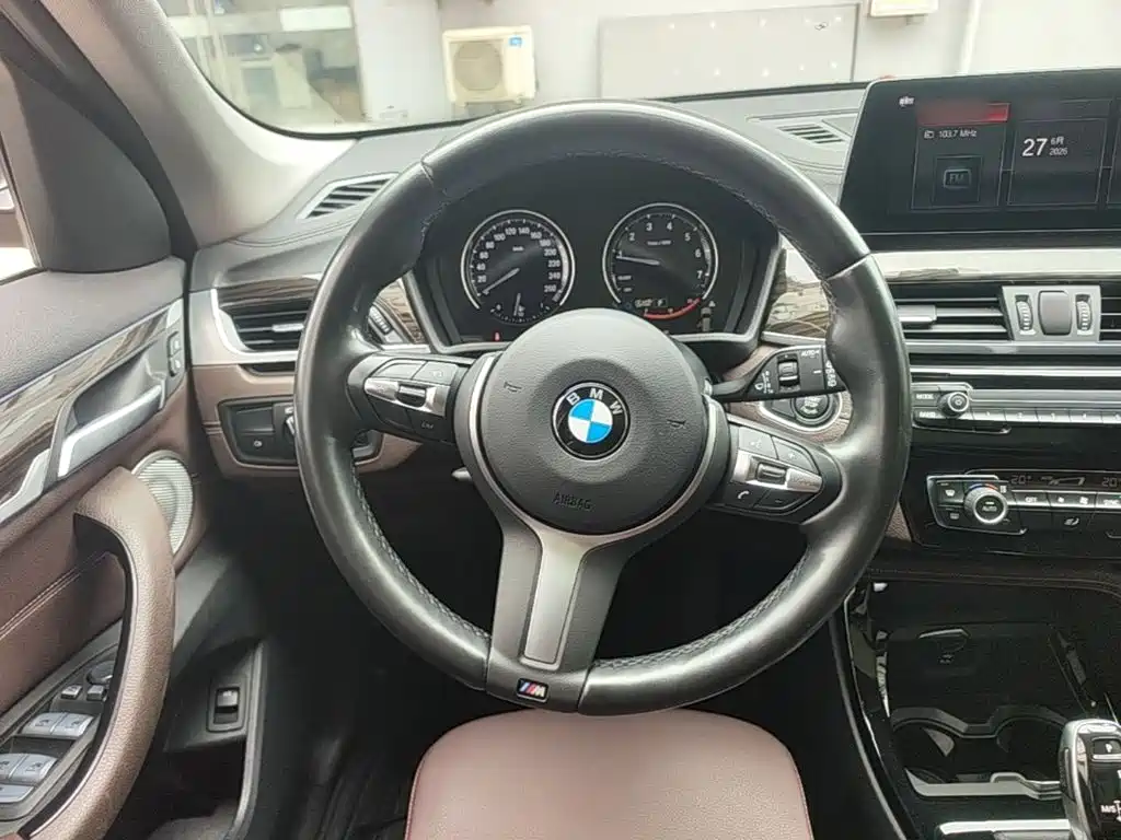BMW X1 2021 — фото 11