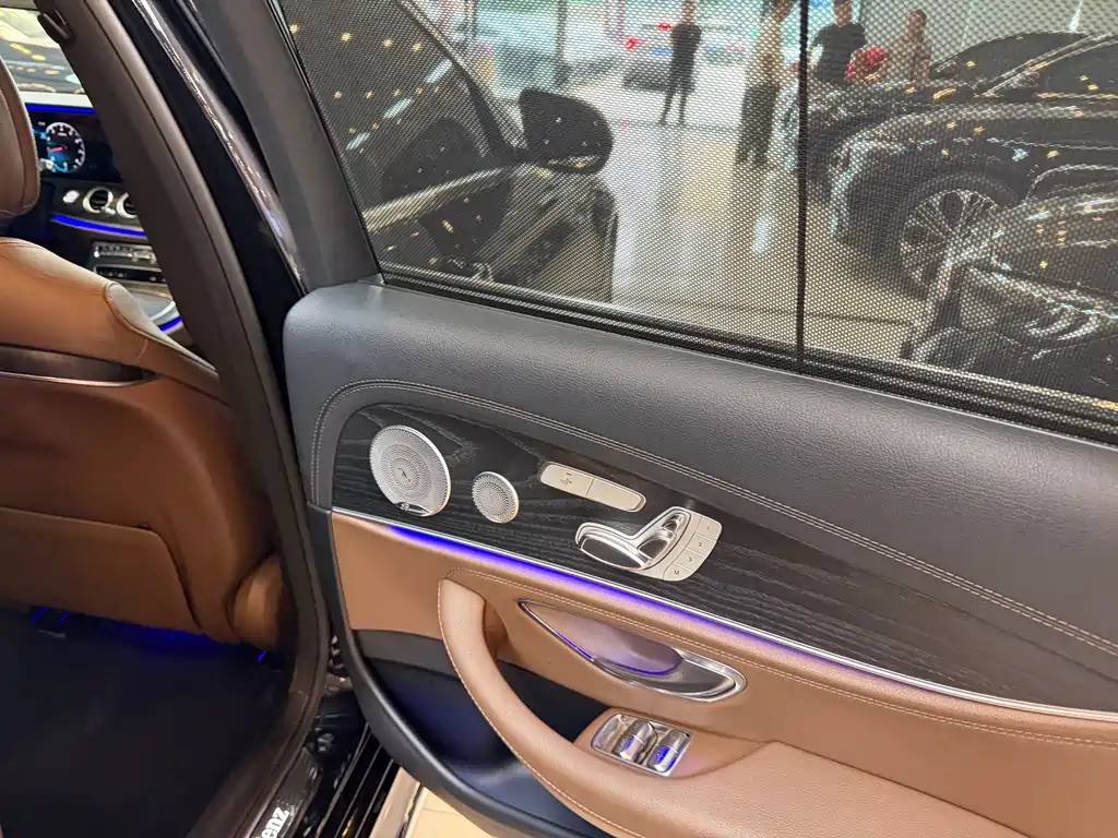 Mercedes-Benz E-Class 2020 — фото 17