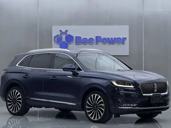 Lincoln Nautilus 2021
