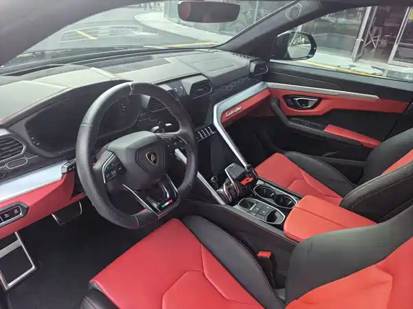 Lamborghini Urus 2019