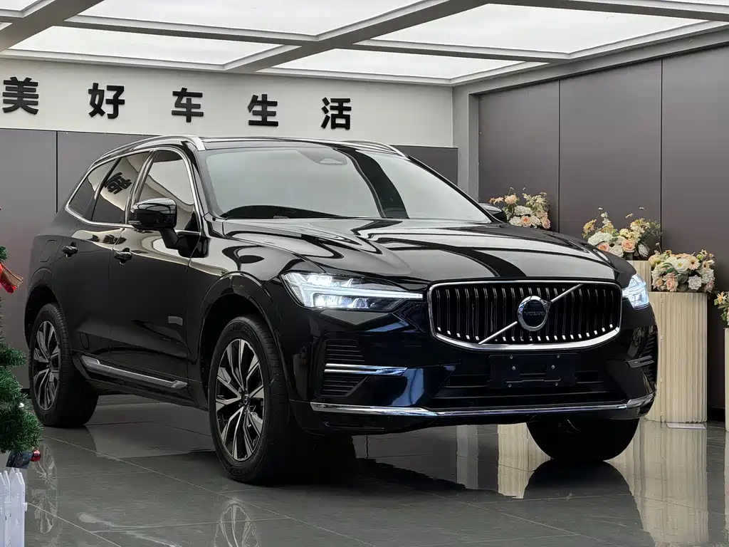 Volvo XC60 2025 — фото 3