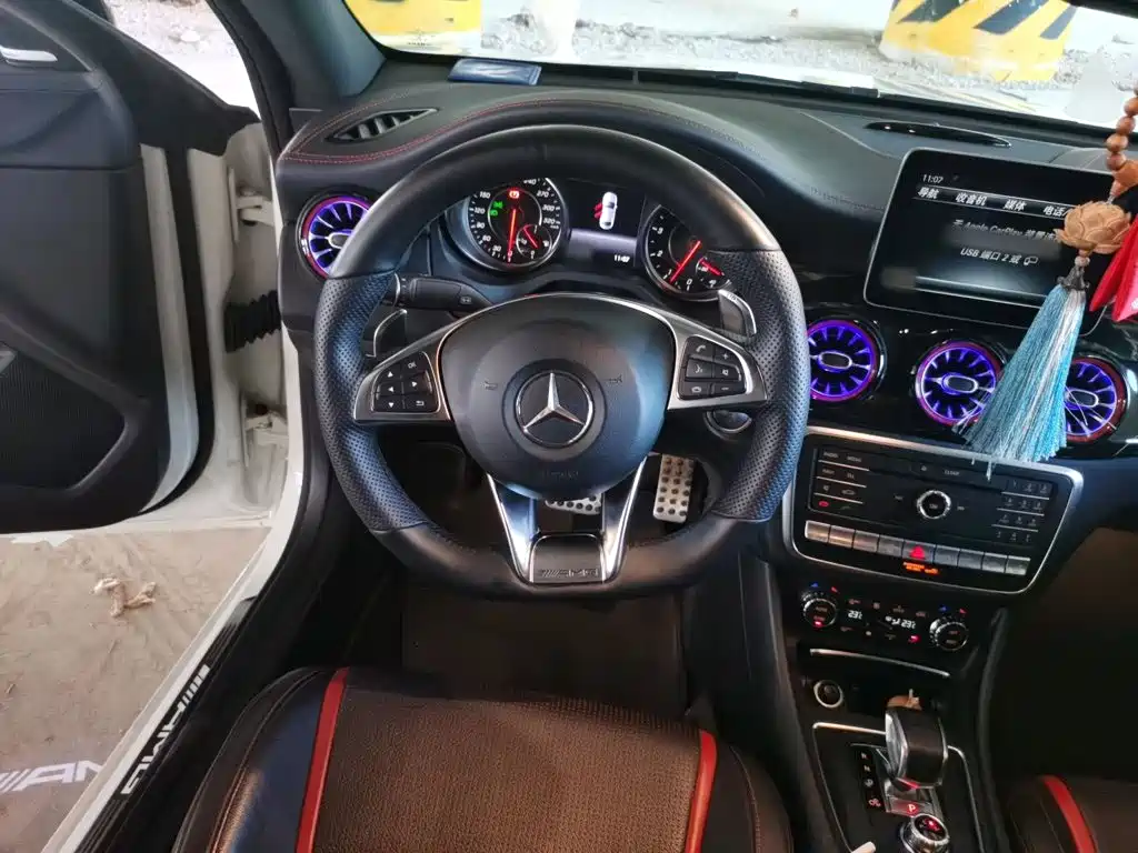 Mercedes-Benz CLA AMG 2019 — фото 11
