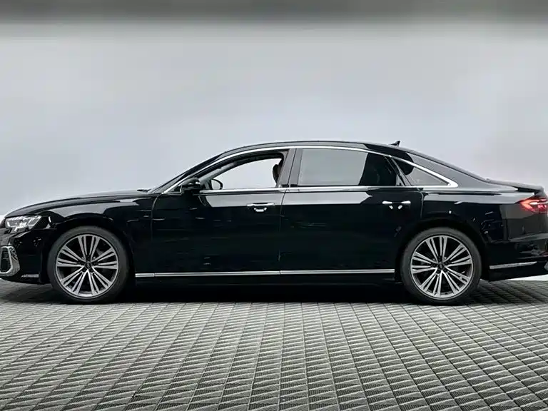 Audi A8 2024