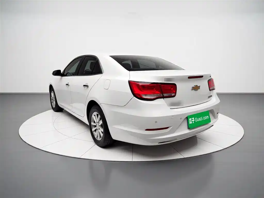 Chevrolet Malibu 2018 — фото 4