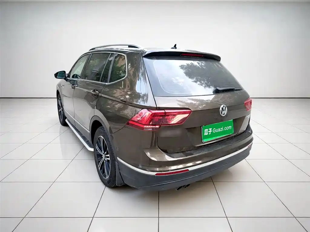 Volkswagen Tiguan L 2017 — фото 4
