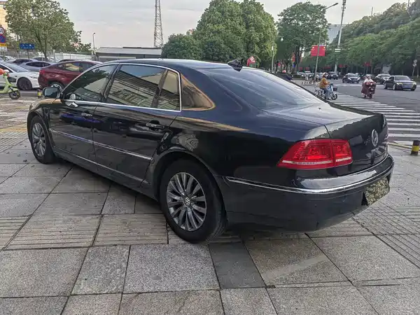 Volkswagen Phaeton 2011