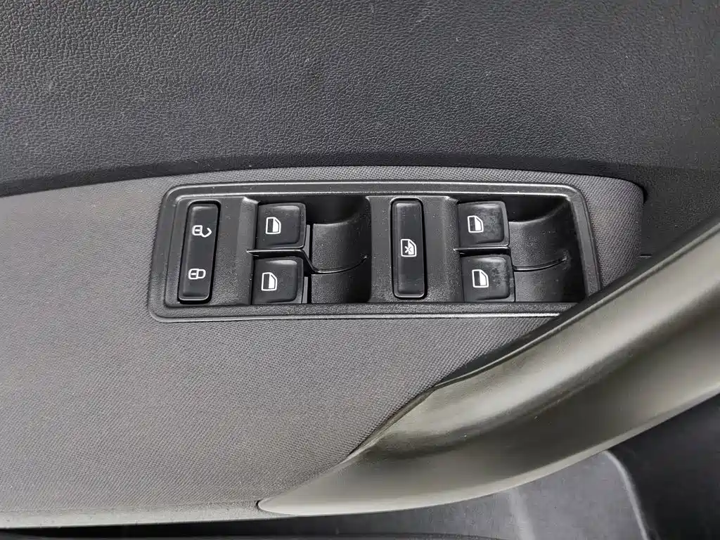 Skoda Rapid Spaceback 2017 — фото 9