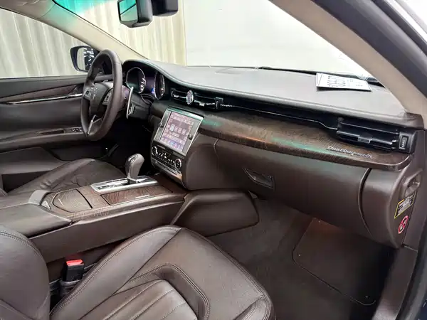 Maserati Quattroporte 2013