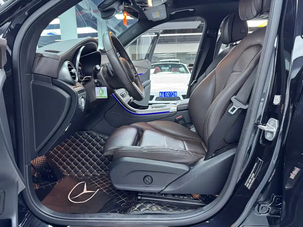 Mercedes-Benz GLC 2021