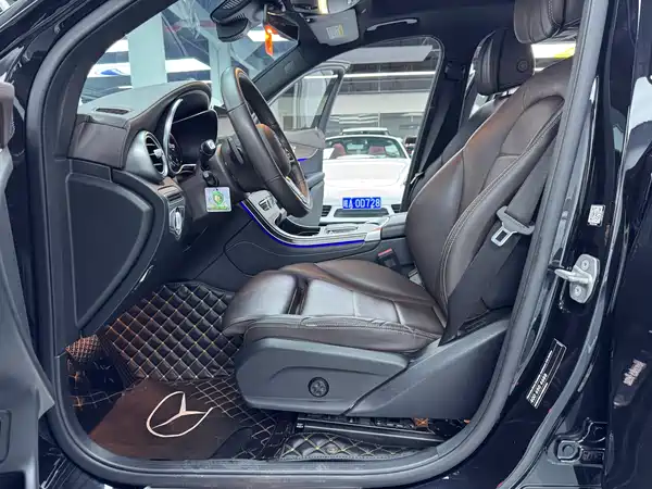 Mercedes-Benz GLC 2021