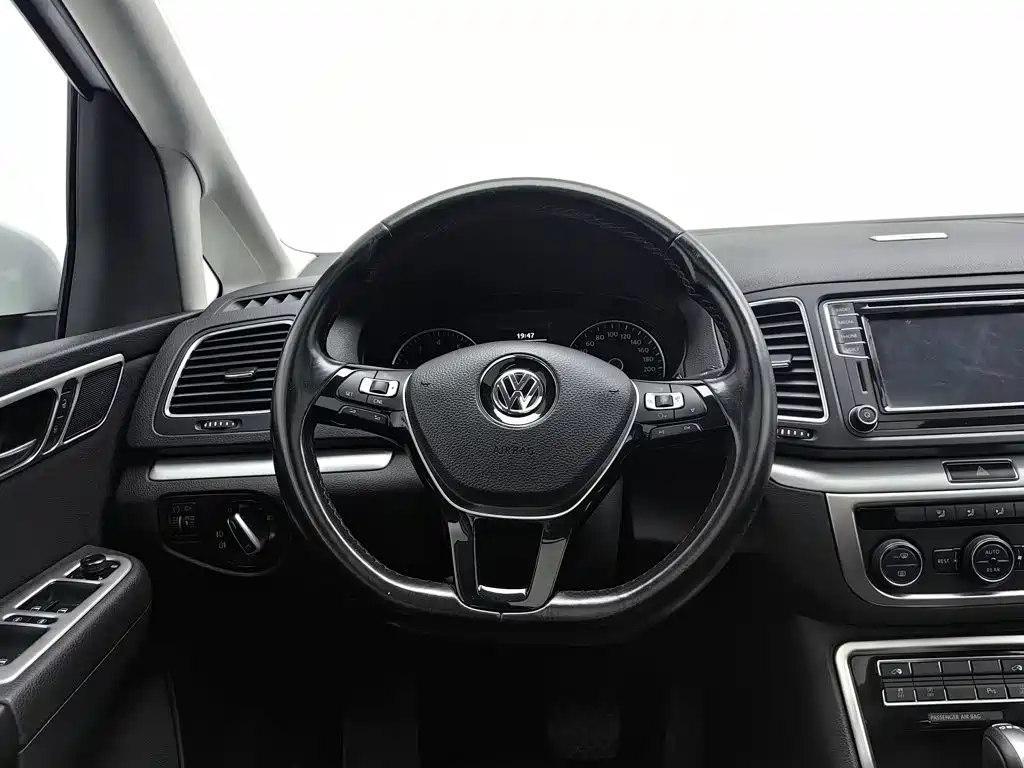 Volkswagen Sharan 2018 — фото 11