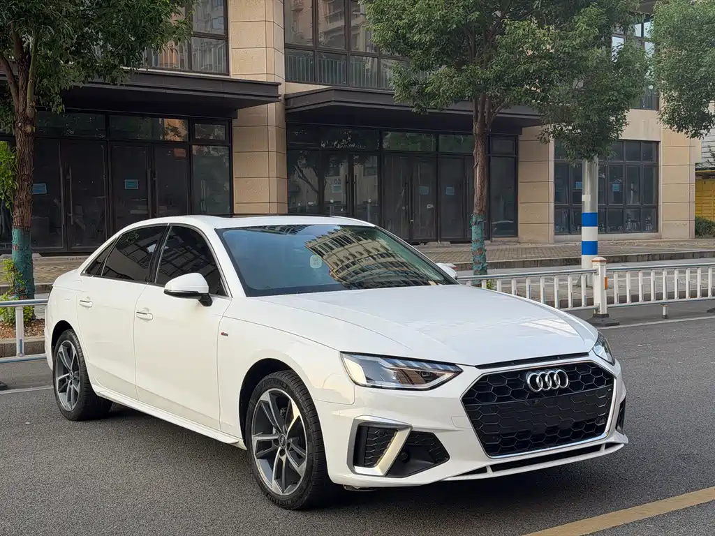 Audi A4L 2023