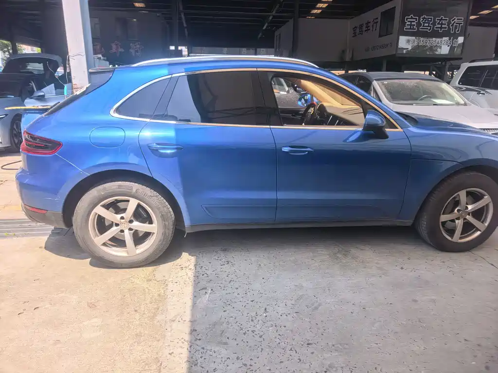 Porsche Macan 2015 — фото 12