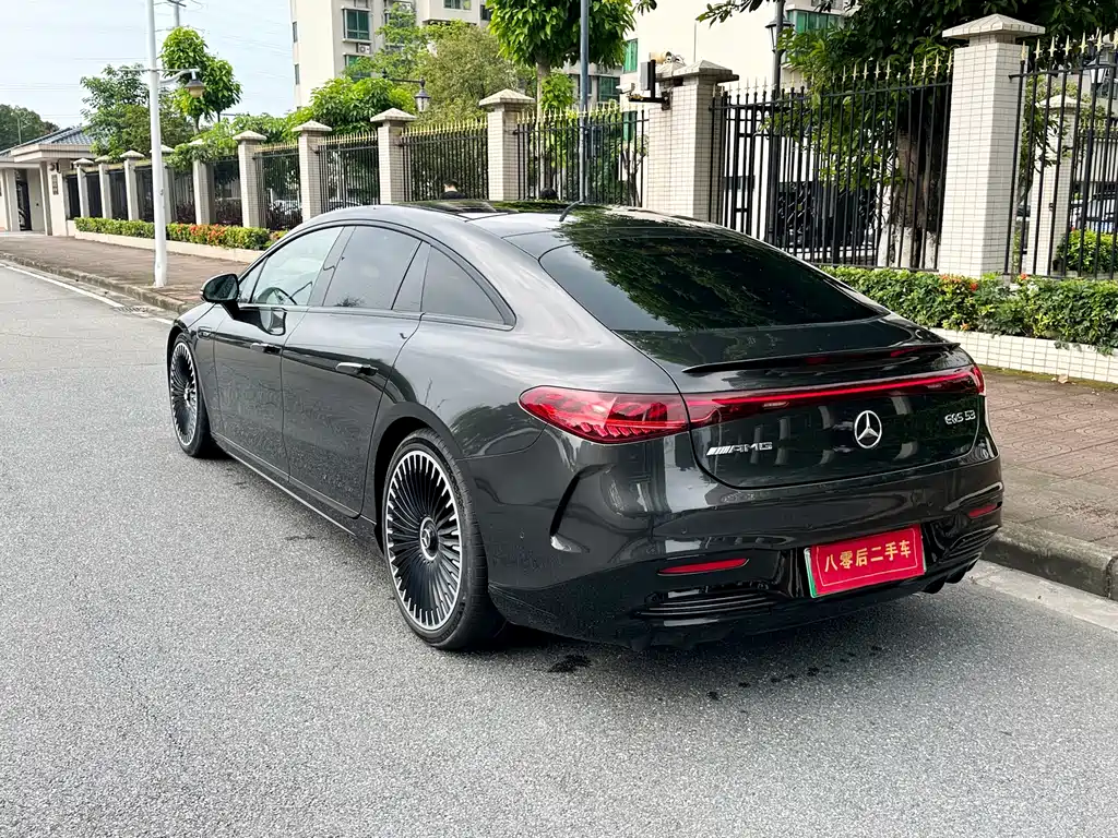 Mercedes-Benz EQS AMG 2024 — фото 9