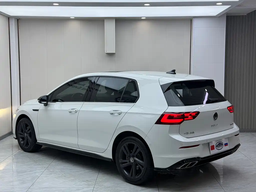 Volkswagen Golf 2023