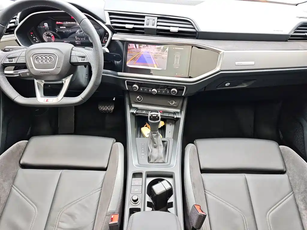 Audi Q3 Sportback 2023 — фото 17