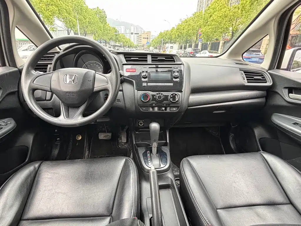Honda Fit 2017 — фото 4