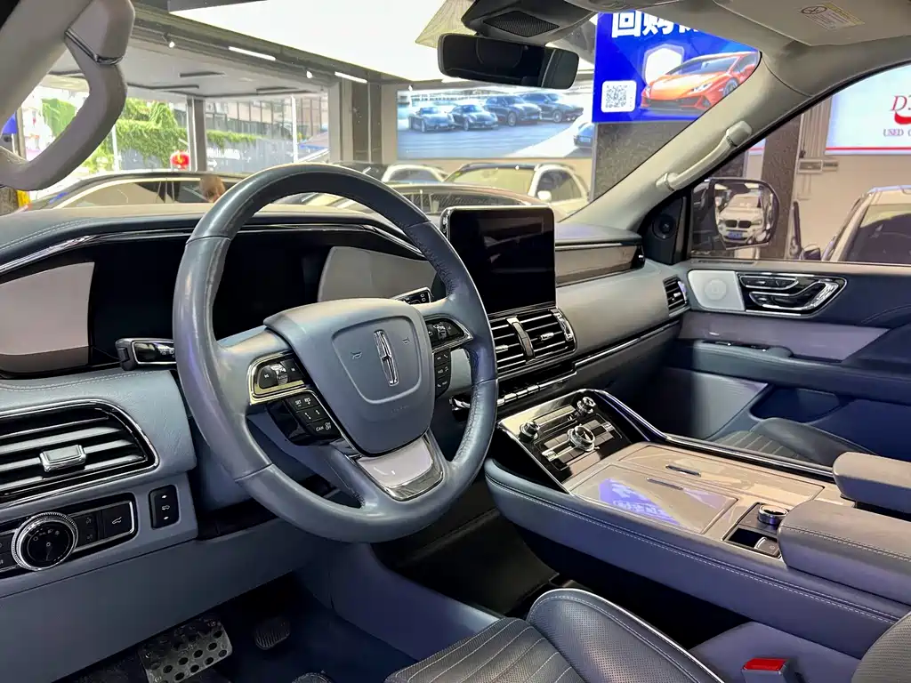 Lincoln Navigator 2021 — фото 9