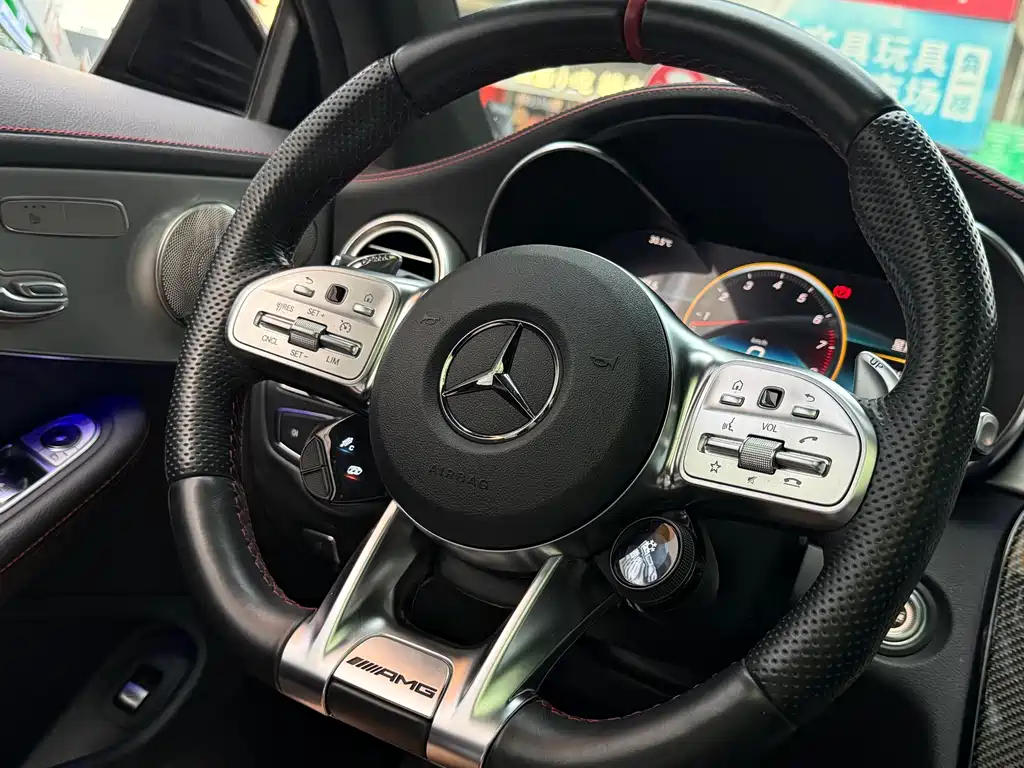 Mercedes-Benz C-Class AMG 2023 — фото 13