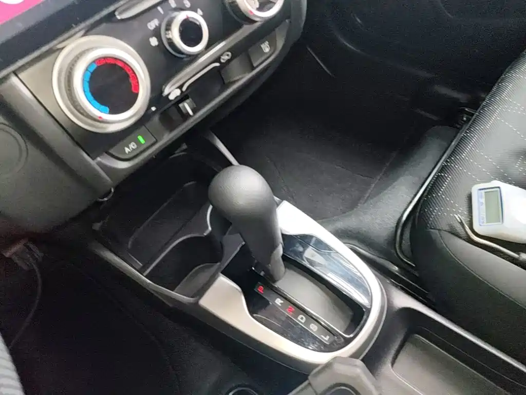 Honda Fit 2015 — фото 14