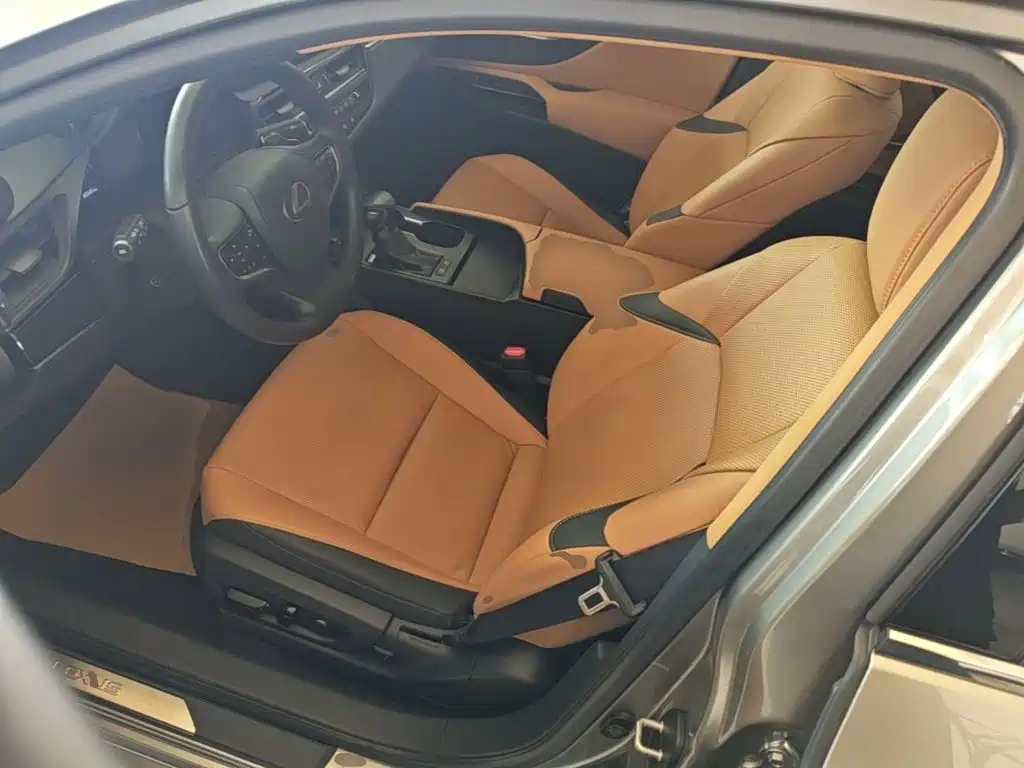 Lexus ES 2023 — фото 15