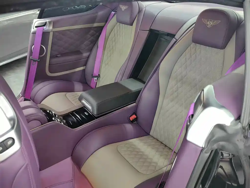 Bentley Continental 2012 — фото 12