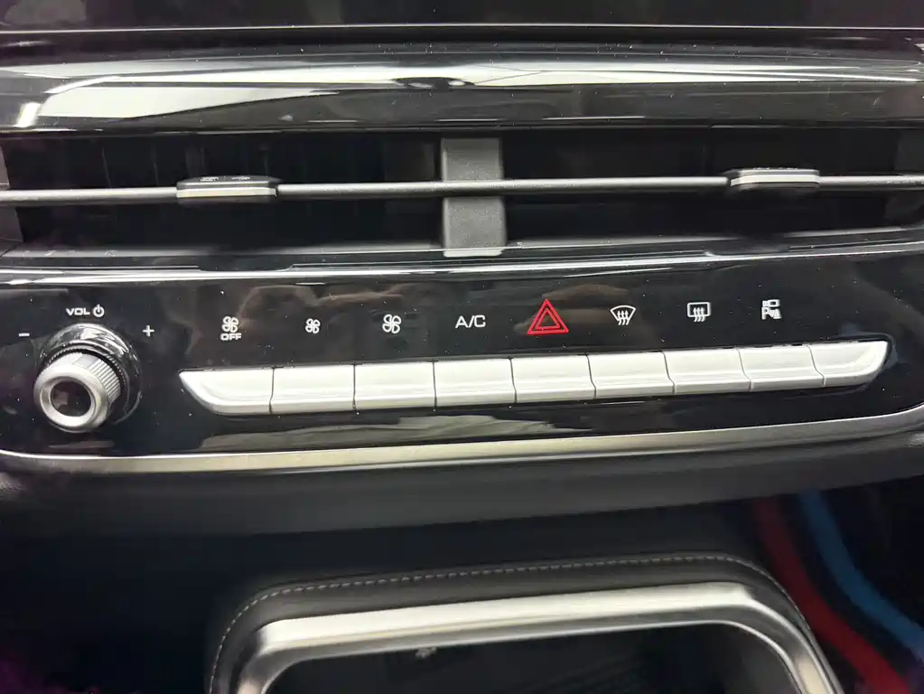 Haval H6 2023 — фото 16