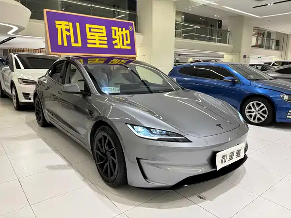 Tesla Model 3 2026