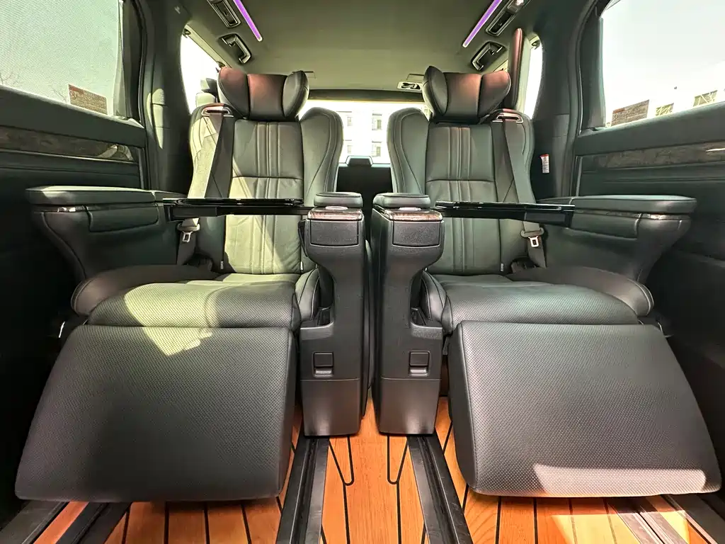 Toyota Vellfire 2021 — фото 26