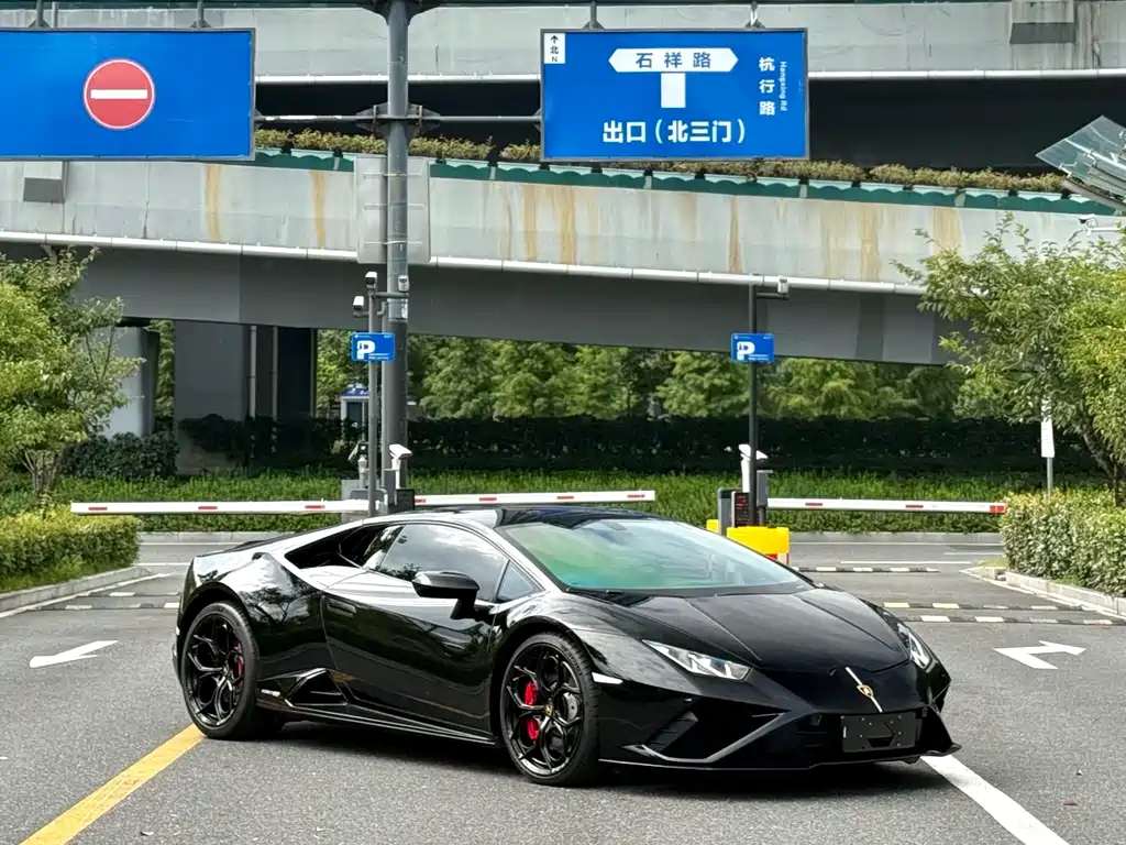 Lamborghini Huracan 2023 — фото 2