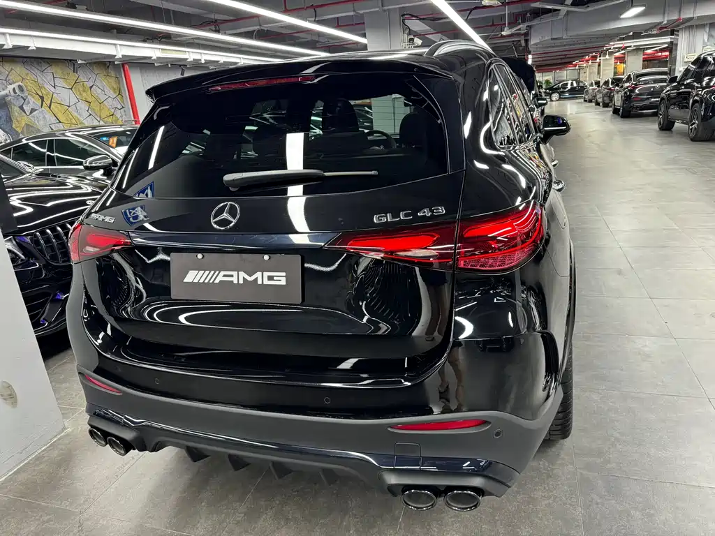 Mercedes-Benz GLC AMG 2024 — фото 3