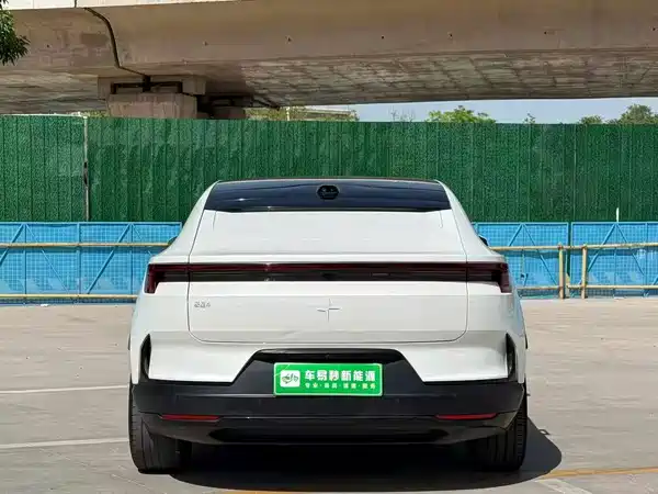 Polestar 4 2024