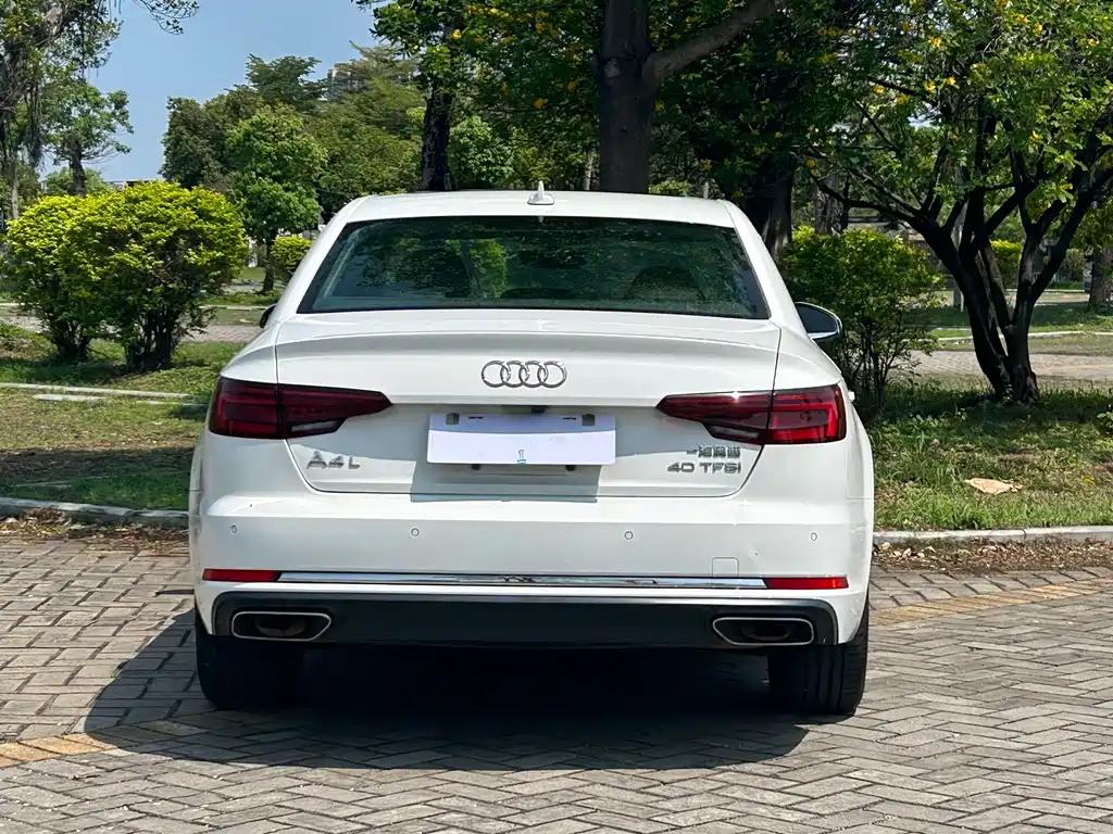 Audi A4L 2020 — фото 8
