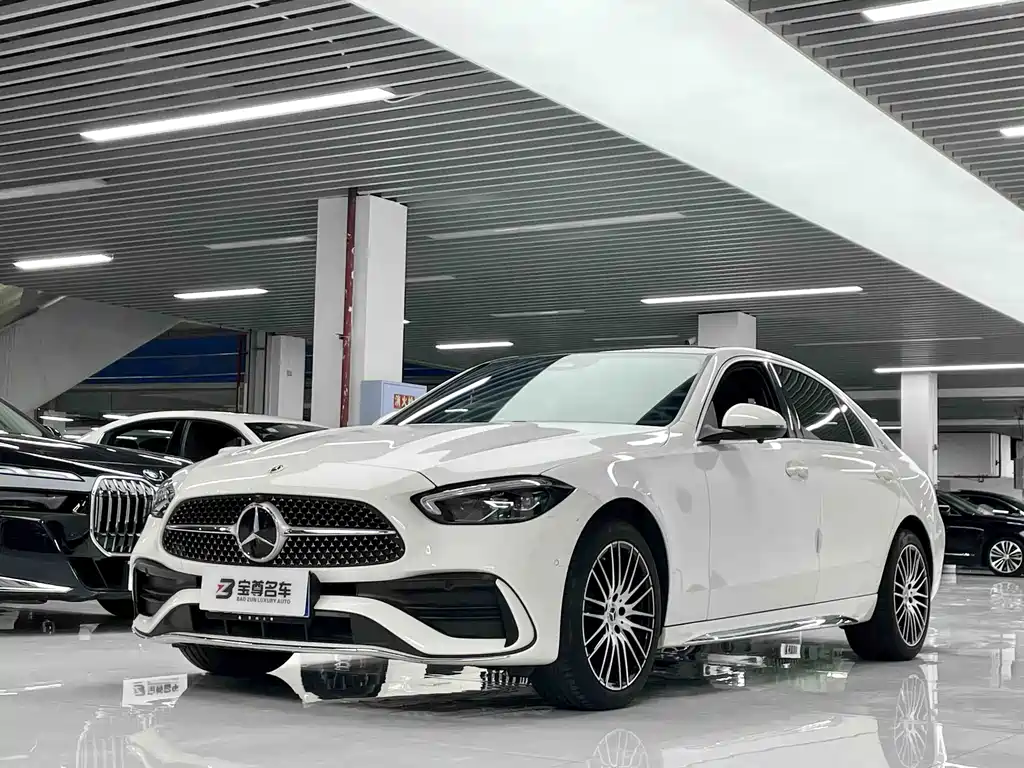 Mercedes-Benz C-Class 2024 — фото 1