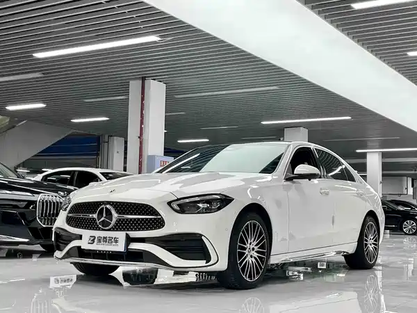 Mercedes-Benz C-Class 2024