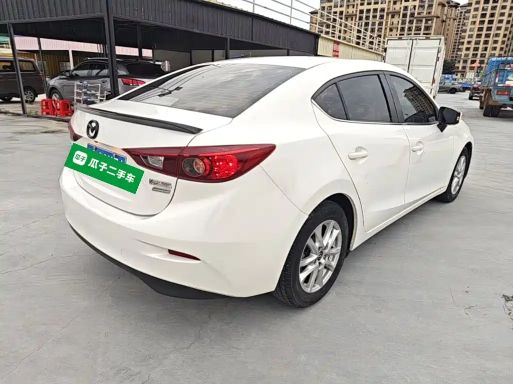 Mazda 3 Axela 2016