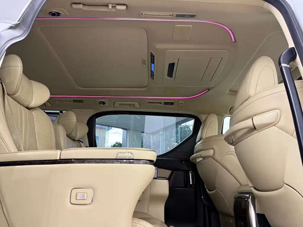 Toyota Alphard 2018 — фото 9
