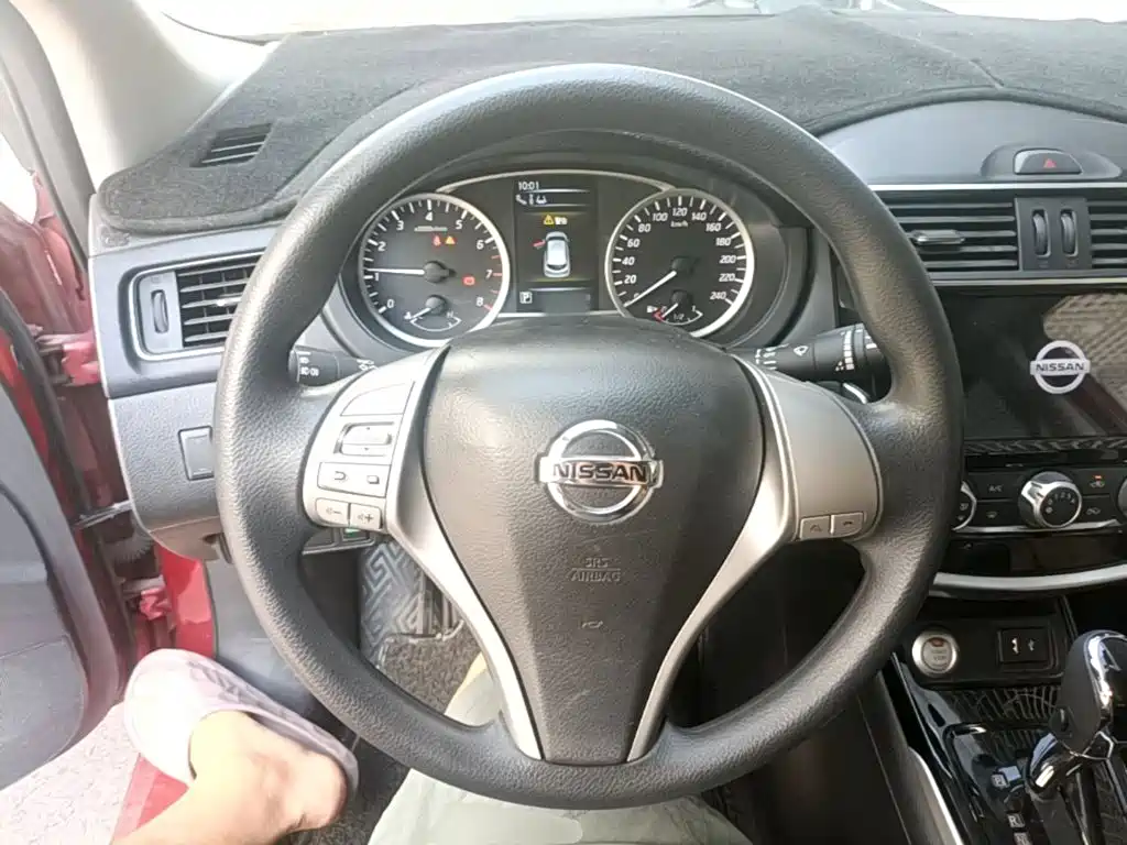 Nissan Tiida 2019 — фото 11