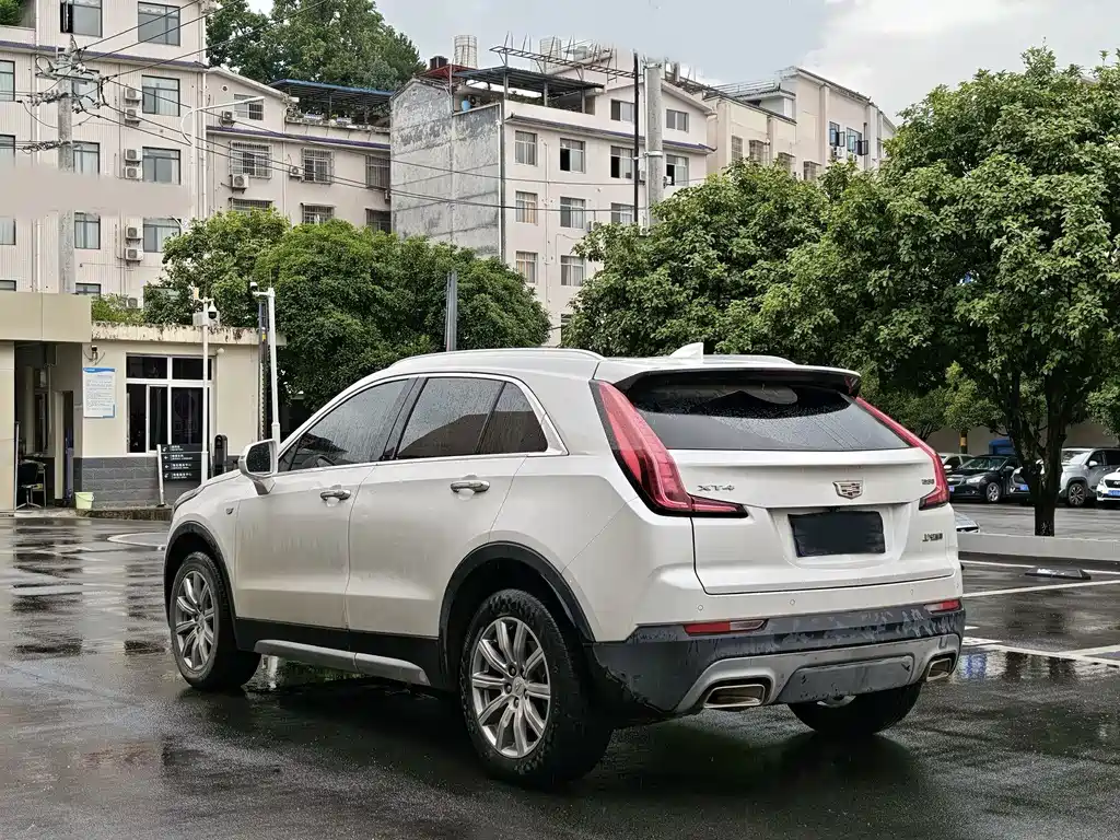 Cadillac XT4 2021 — фото 10